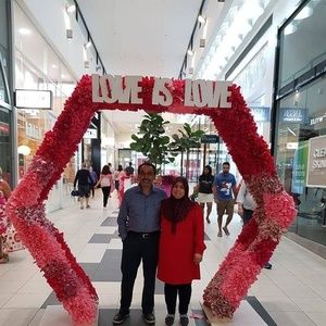 Meet your Posher, Akif